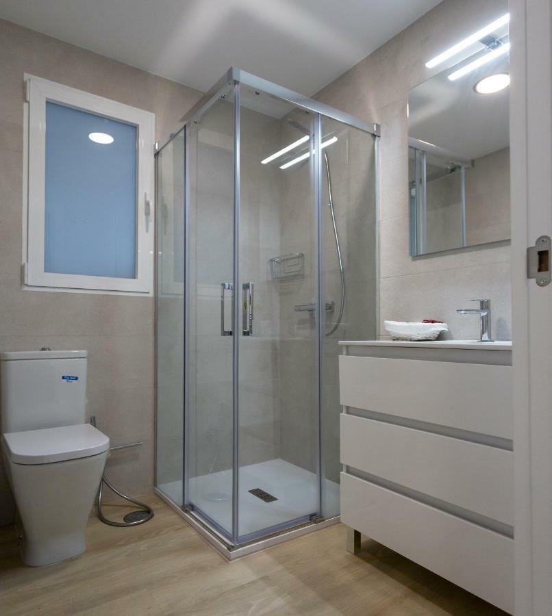 Gran Via Deluxe Apartment Granada Bagian luar foto