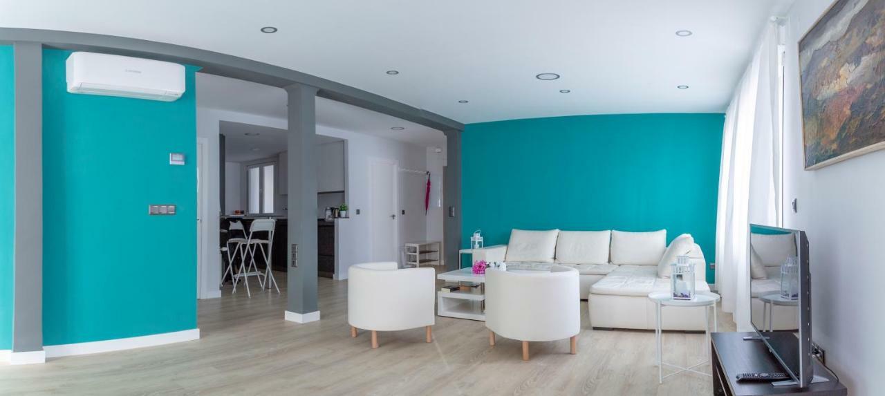 Gran Via Deluxe Apartment Granada Bagian luar foto