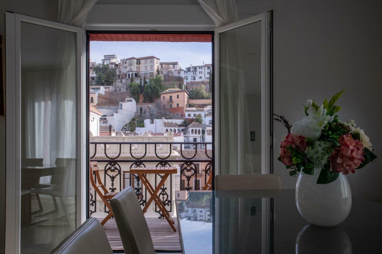 Gran Via Deluxe Apartment Granada Bagian luar foto