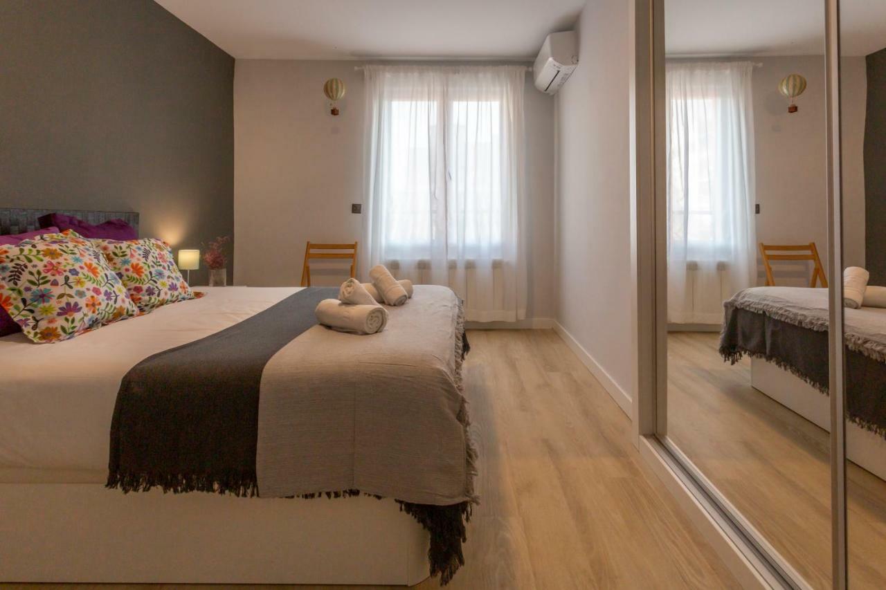 Gran Via Deluxe Apartment Granada Bagian luar foto